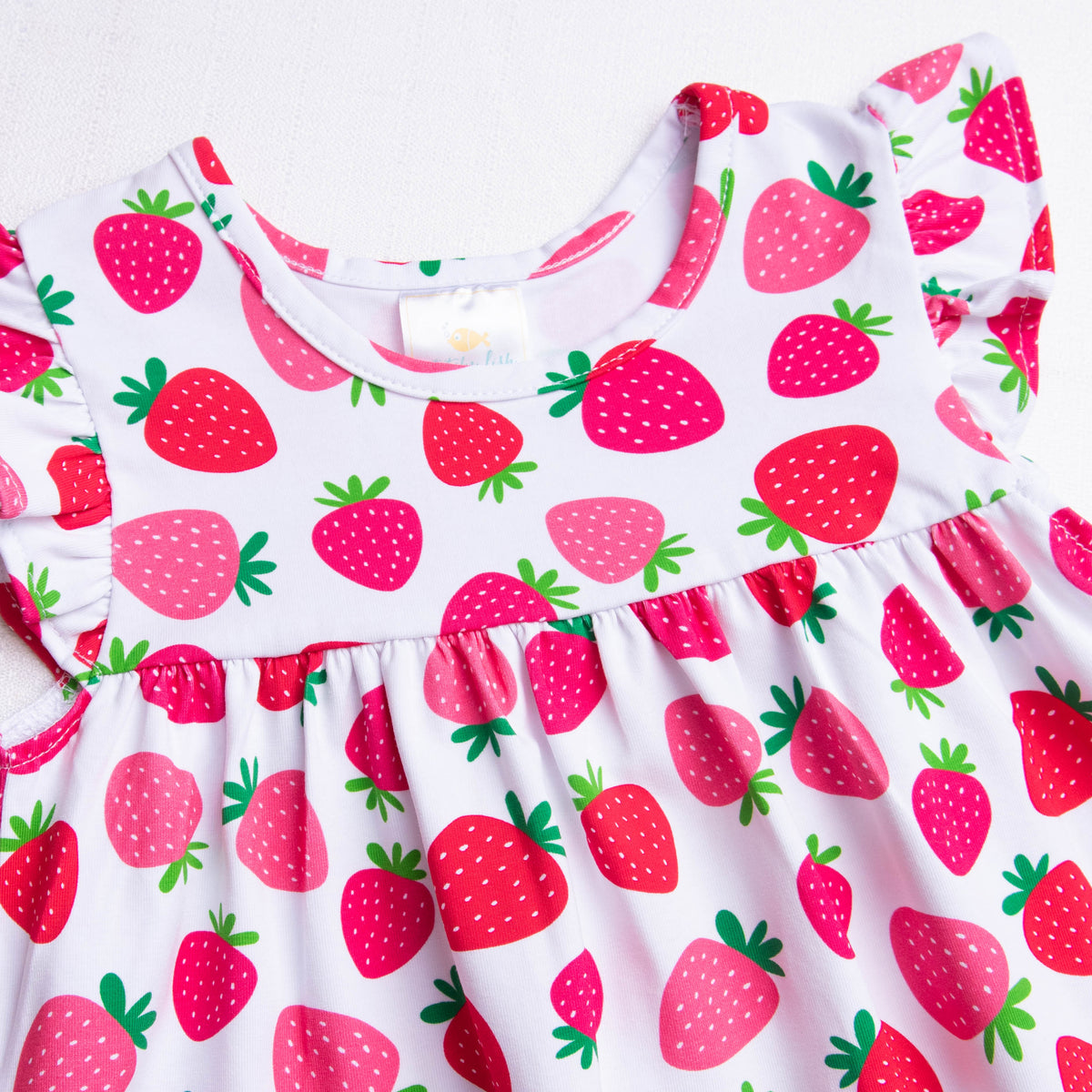 都築まゆ美　リソグラフ　Strawberry Dress Maizy Strawberry Dress – Stitchy Fish