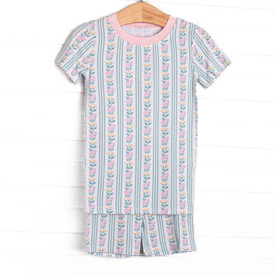 This set is made of the extremely soft, stretchy bamboo viscose fabric that feels like butter and features a green floral print.