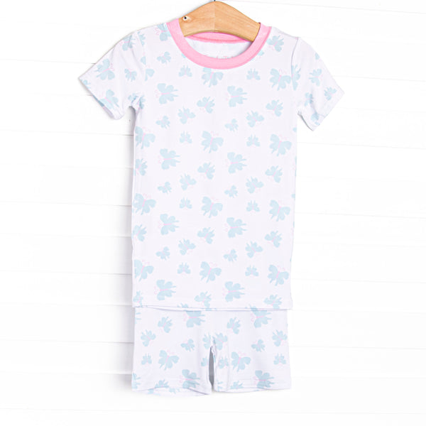  This set features&nbsp;extremely soft, stretchy bamboo viscose fabric that feels like butter and the butterfly print. 