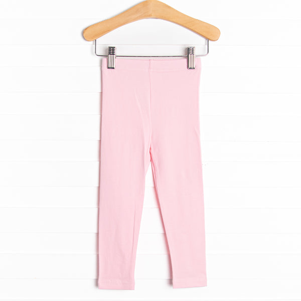 She can never have enough knit leggings! So many color options for your little one's wardrobe. Cute and comfortable for everyday wear!