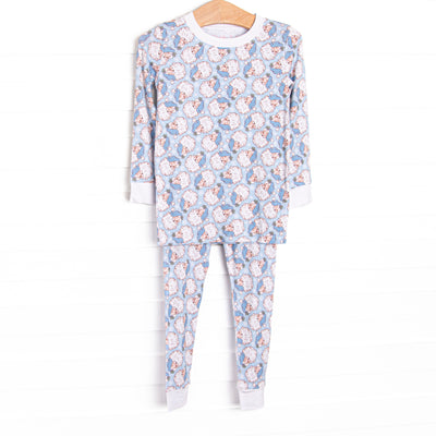 This set&nbsp;is made of the extremely soft, stretchy bamboo viscose fabric that feels like butter and features an santa print.