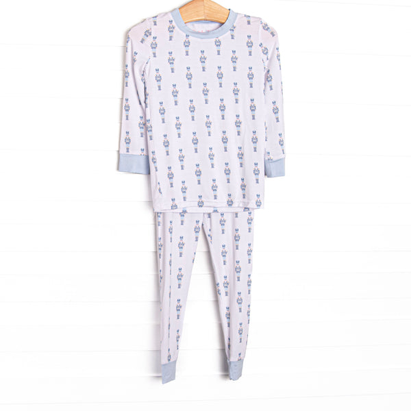 This set is made of the extremely soft, stretchy bamboo viscose fabric that feels like butter and features a nutcracker print.