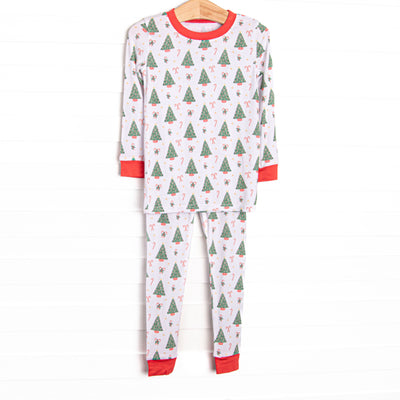 This set is made of the extremely soft, stretchy bamboo viscose fabric that feels like butter and features a Christmas tree print.
