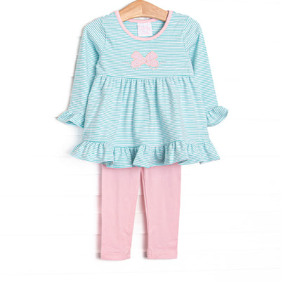 This set features a long sleeve top with mint stripes, ruffle hems, and the prettiest pink bow applique. Coordinating pink leggings to match.