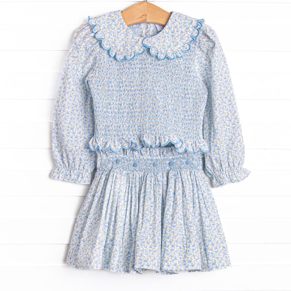  Bleu features a beautiful combination of timeless elegance and charm, curated with intricate details and crafted from premium fabrics! This set features a blue floral fabric, dainty smocking , and beautiful scalloped trimmed peter pan collar. 