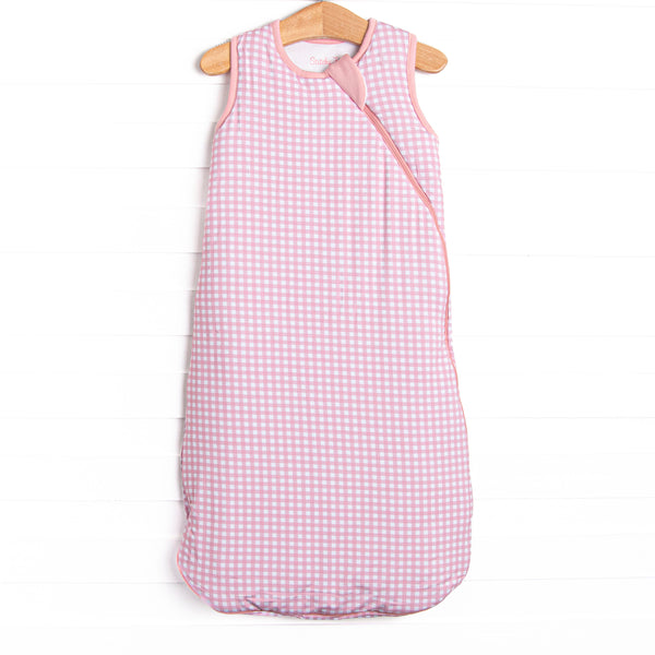 Featuring the softest bamboo knit material, zipper closure, and the prettiest light pink gingham , this bag is designed to help your little one fall asleep faster and stay asleep longer.