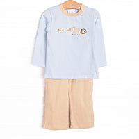  This set features blue striped fabric, tan trim, and farm animal applique. Coordinating tan pants to match. 