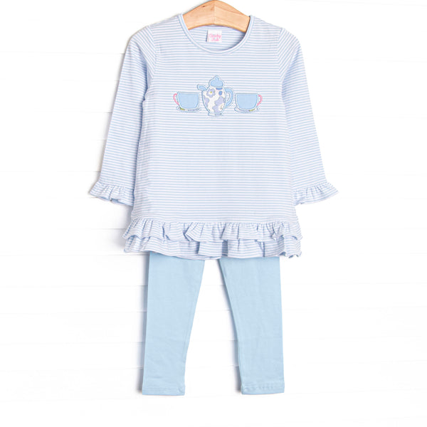  This adorable legging set features blue striped fabric, a tea set applique, tiered ruffles, and matching blue leggings. 