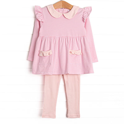  The set features pink stripes, a pink peter pan collar, and pink knit leggings. 
