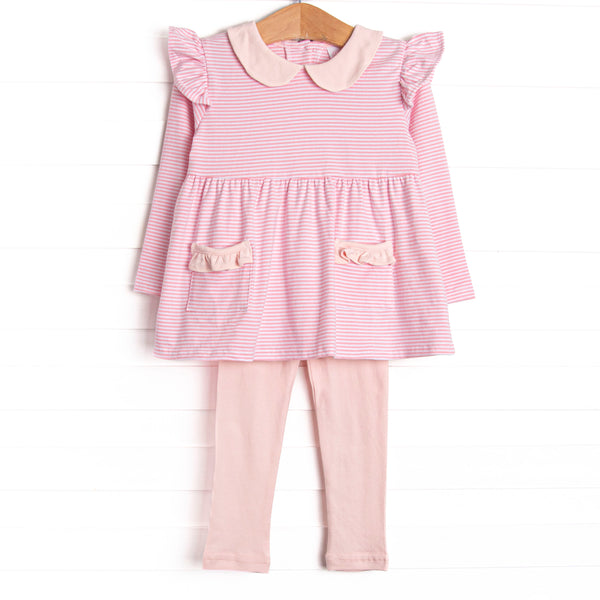  The set features pink stripes, a pink peter pan collar, and pink knit leggings. 