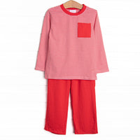  The set&nbsp;features soft knit material, a front pocket, and coordinating pants. 