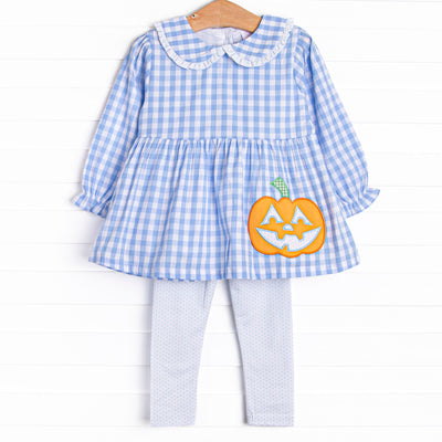  This set features a blue check top with a peter pan collar, and a jack-o-lantern applique. Coordinating blue bitty dot leggings to match. 