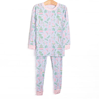 This set is made of the extremely soft, stretchy bamboo viscose fabric that feels like butter and features an Asian themed print. 