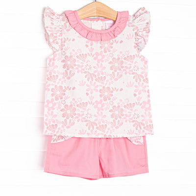  This set features a pink floral print top ruffle collar, and flutter sleeves. Coordinating pink shorts with ruffle trim to match. 