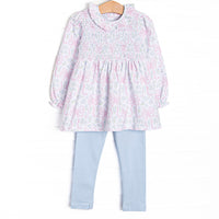  This set features a floral and bow print, a ruffle collar, and chest smocking. Coordinating blue leggings to match. 