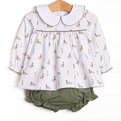  This diaper set features a top in a mallard print with a peter pan collar, and coordinating green knit diaper cover. 
