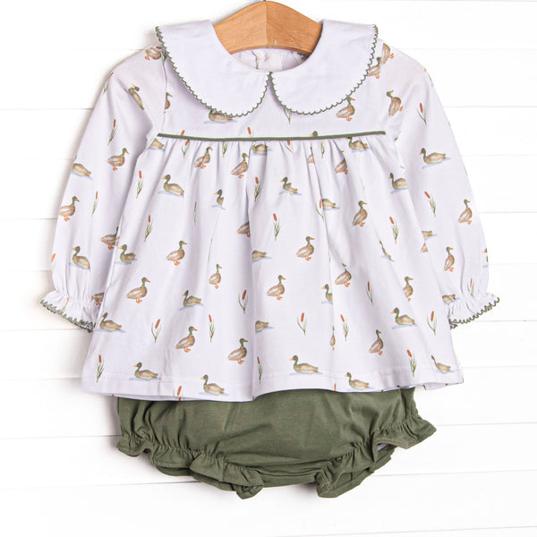  This diaper set features a top in a mallard print with a peter pan collar, and coordinating green knit diaper cover. 