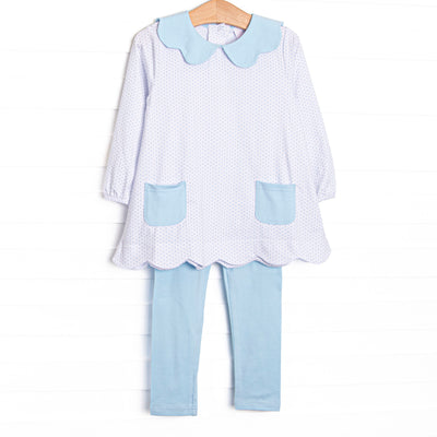 This set features a blue bitty dot top with a blue collar and pockets. Coordinating blue leggings to match.
