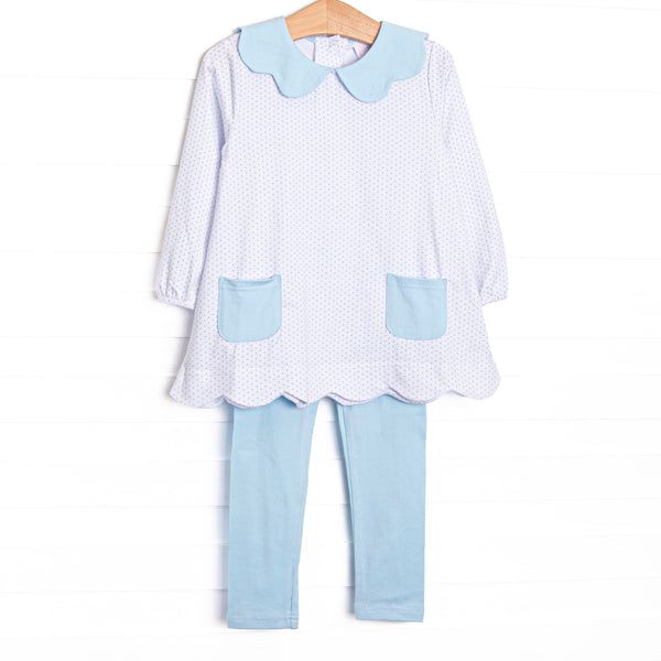 This set features a blue bitty dot top with a blue collar and pockets. Coordinating blue leggings to match.