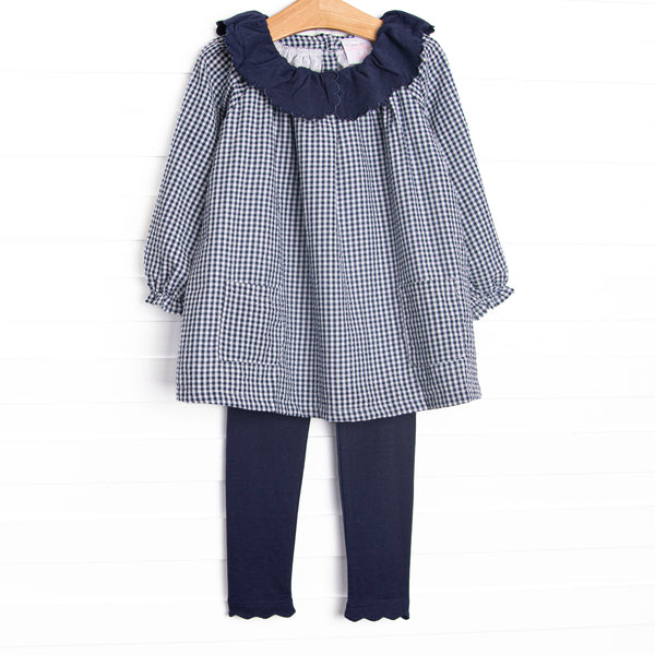  This set features a navy blue gingham top and a scalloped navy blue ruffle collar. Coordinating navy blue leggings to match. 