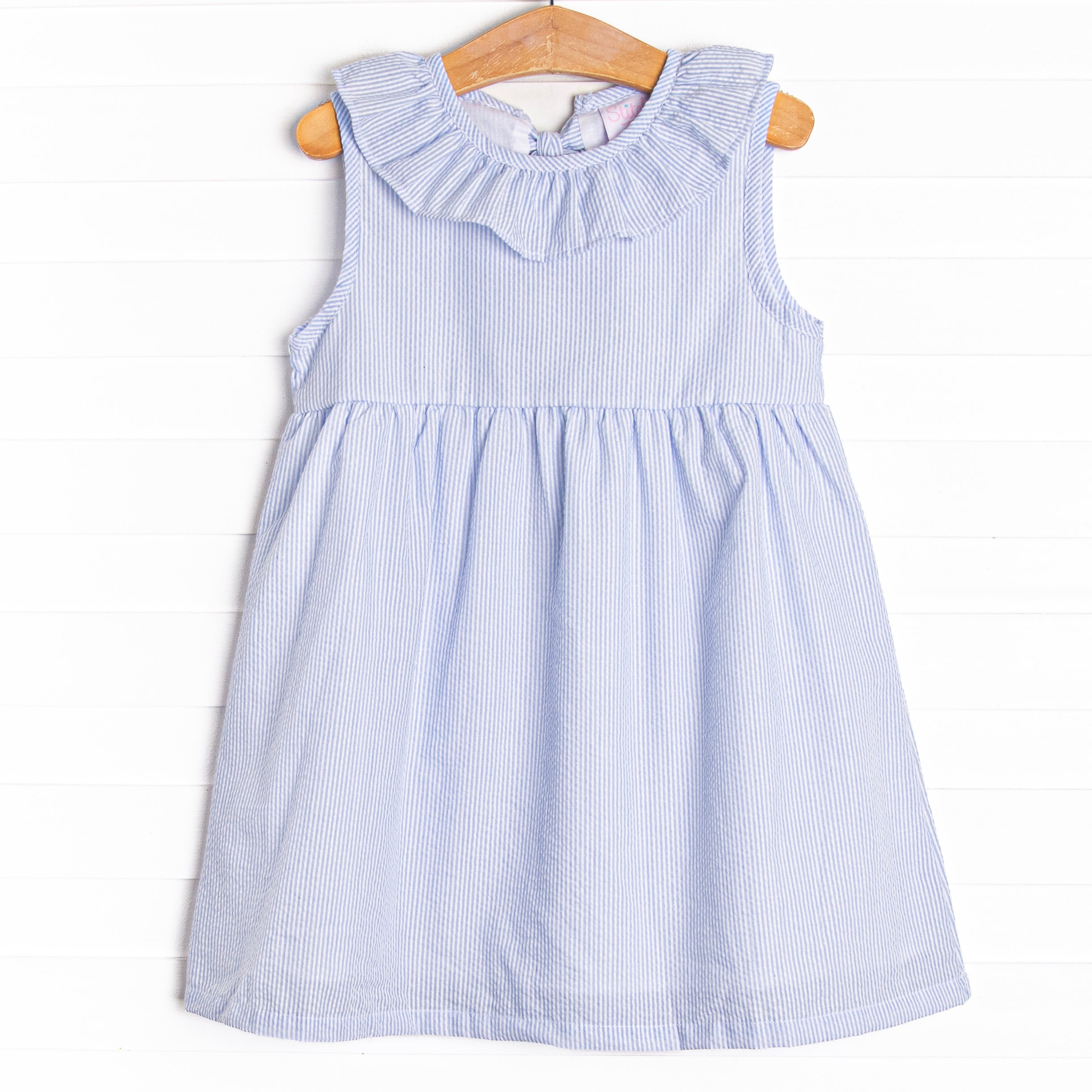Girl's Spring Seersucker Dress in Blue size 10 Girl's Spring Seersucker Dress in Blue size 10