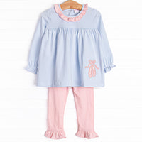  This set features a long sleeve blue striped top with a pink ruffle collar and ballerina slipper appliques. Coordinating pink ruffle leggings to match. 