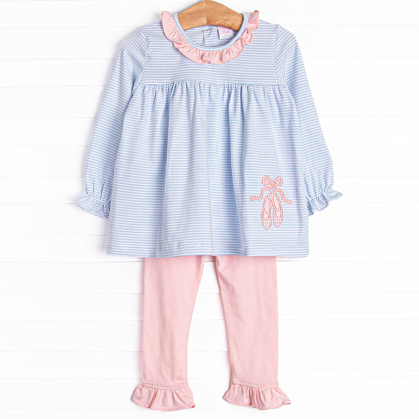  This set features a long sleeve blue striped top with a pink ruffle collar and ballerina slipper appliques. Coordinating pink ruffle leggings to match. 
