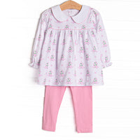  This set features a top with pink bouquet pattern, a peter pan collar, and coordinating pink leggings to match. 