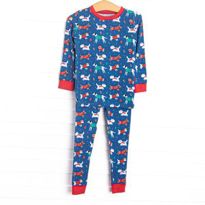 This set is made of the extremely soft, stretchy bamboo viscose fabric that feels like butter and features a navy Christmas puppy print.