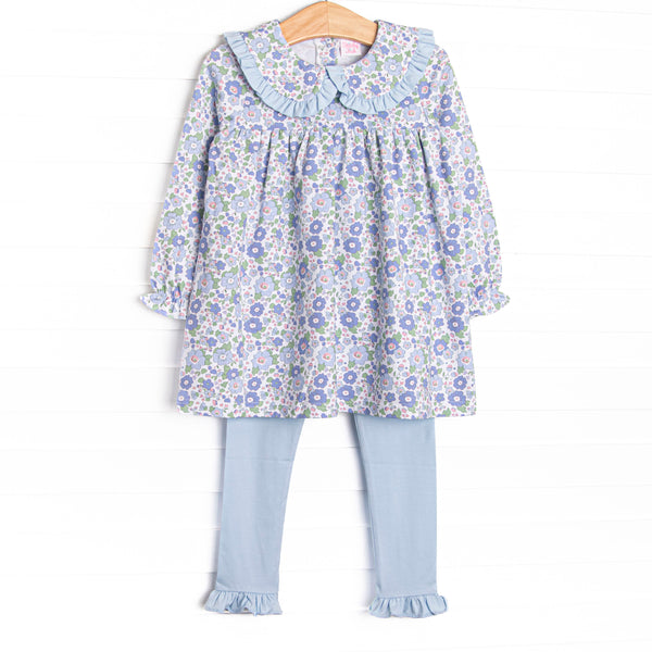  A long sleeve top in a blue floral print with ruffle peter pan collar and coordinating blue leggings to match. 