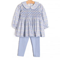  This set features a blue floral print, a peter pan collar, and a dainty floral smocking. Coordinating blue leggings to match. 