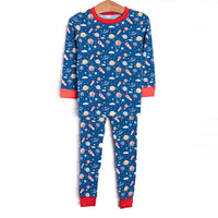  This set&nbsp;is made of the extremely soft, stretchy bamboo viscose fabric that feels like butter and features an outer space print. 