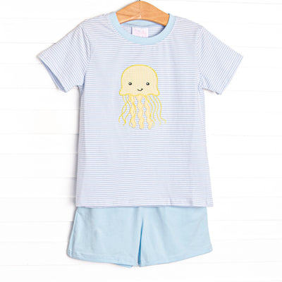  This set features light blue striped fabric, light blue trim, and jellyfish applique. Coordinating shorts to match. 