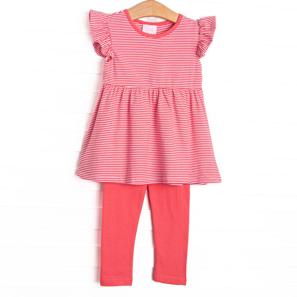  The set features the softest knit material, flutter sleeves and pink knit leggings. 