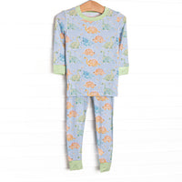  This set is made of the extremely soft, stretchy bamboo viscose fabric that feels like butter and features a dinosaur print. 
