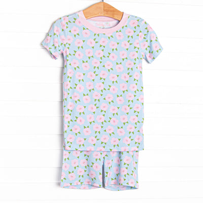 This set is made of the extremely soft, stretchy bamboo viscose fabric that feels like butter and features a blue and pink floral print. 