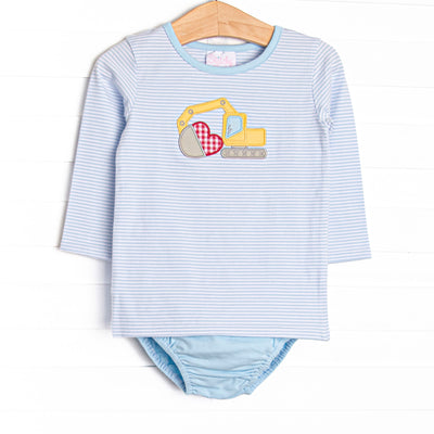  This set features a blue striped print, an excavator applique, and blue bloomer diaper cover to match. 