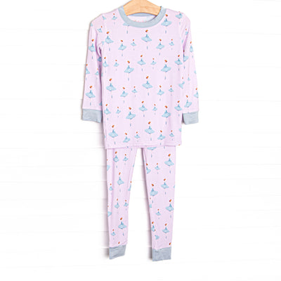This set is made of the extremely soft, stretchy bamboo viscose fabric that feels like butter and features a ballerina print.