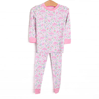 &nbsp;This set&nbsp;is made of the extremely soft, stretchy bamboo viscose fabric that feels like butter and features a pink ballerina print.