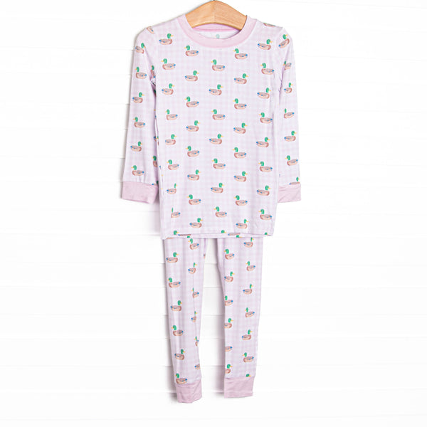  This set features extremely soft, stretchy bamboo viscose fabric that feels like butter and a pink duck print. 