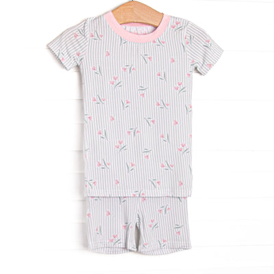 This set is made of the extremely soft, stretchy bamboo viscose fabric that feels like butter and features a green striped floral print.