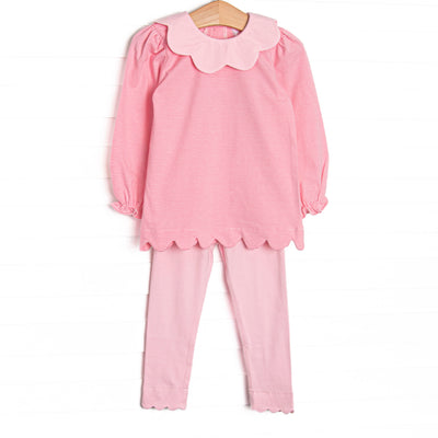  This set features a pink scalloped trim top with a pink striped scalloped collar, and pink leggings to match. 