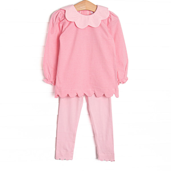  This set features a pink scalloped trim top with a pink striped scalloped collar, and pink leggings to match. 