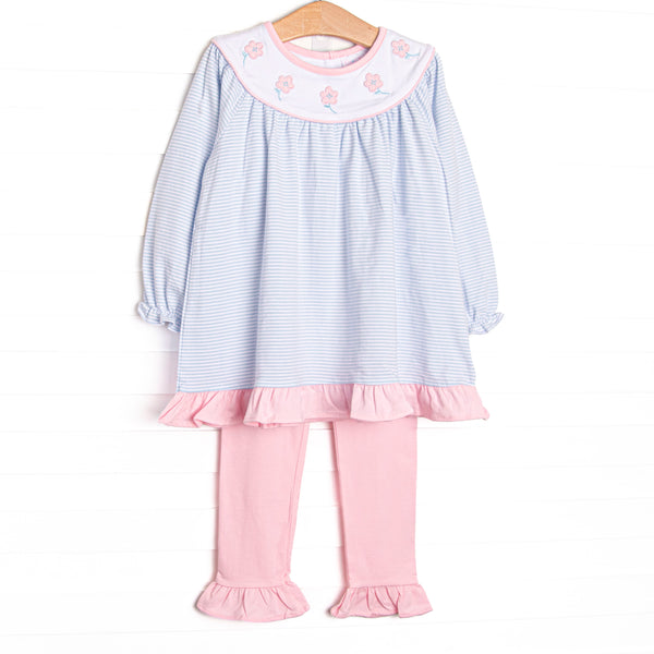 This set features blue knit stripes, floral applique, and a white bib collar. Coordinating pink leggings to match.
