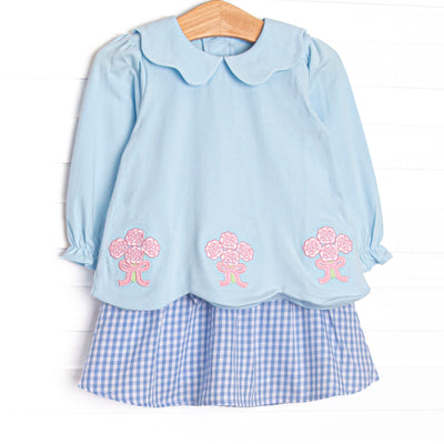 This set features blue fabric, a scalloped collar, and rose applique. Coordinating blue gingham skirt to match.