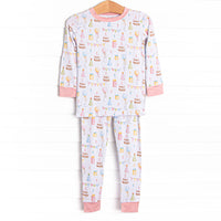  This set is made of the extremely soft, stretchy bamboo viscose fabric that feels like butter and features a pink birthday print. 