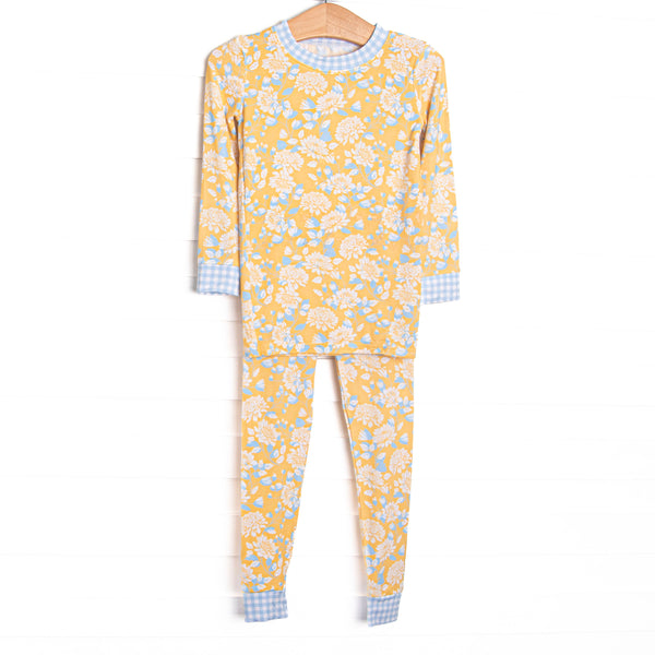 &nbsp;This set is made of the extremely soft, stretchy bamboo viscose fabric that feels like butter and features a mum print. 