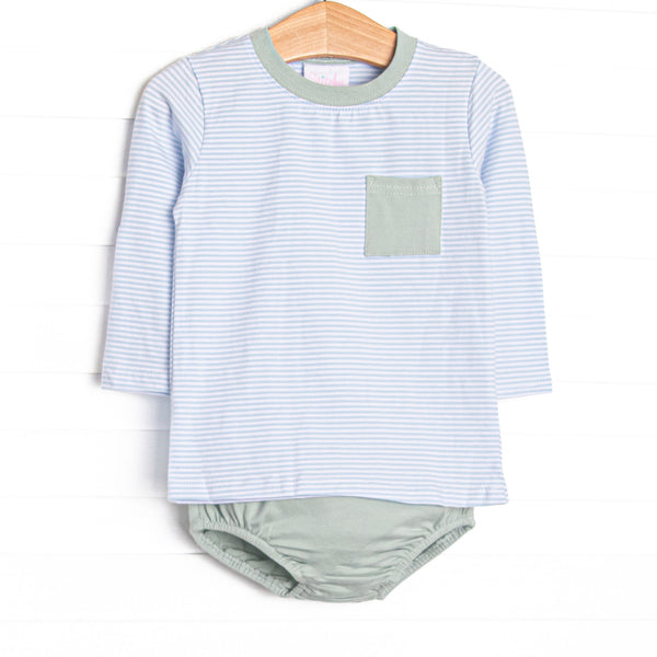  The set features soft knit material, a front pocket, and a coordinating diaper cover. 