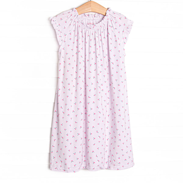 This gown is made of the extremely soft, stretchy bamboo viscose fabric that feels like butter and features a floral print.
